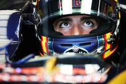 Carlos Sainz Jr., Scuderia Toro Rosso STR11