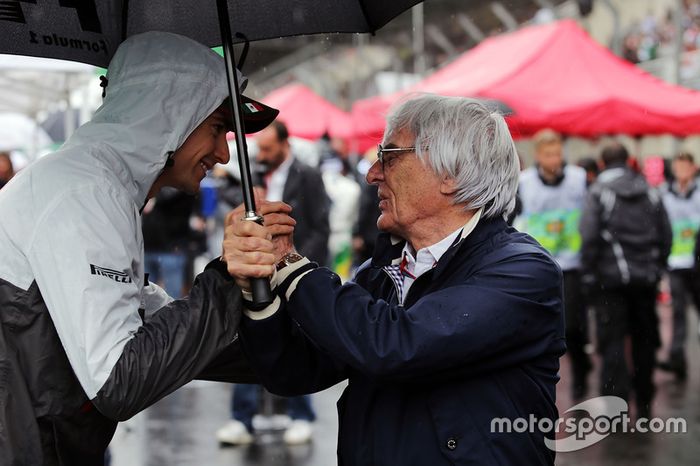 Esteban Gutiérrez, Haas F1 Team con Bernie Ecclestone