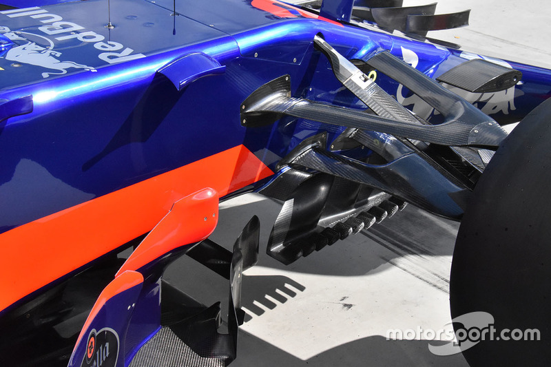 Scuderia Toro Rosso STR12