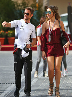 Jenson Button, McLaren con su novia Brittny Ward