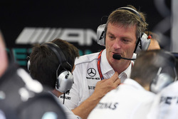 James Allison, directeur technique Mercedes AMG F1 et Toto Wolff, directeur exécutif Mercedes AMG F1