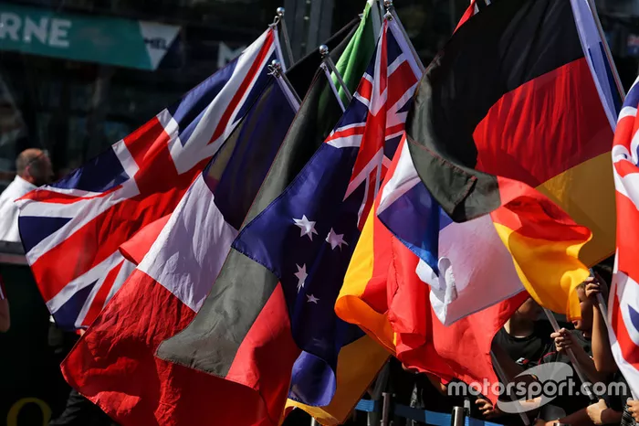 Des drapeaux
