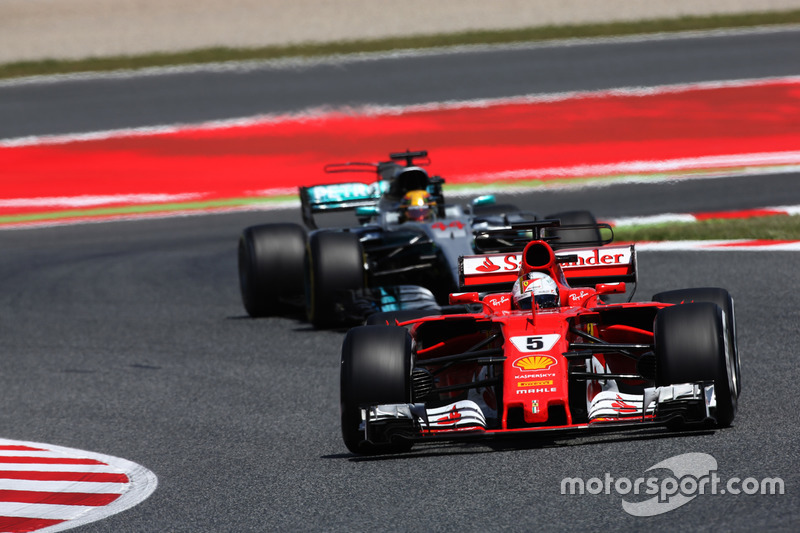 Себастьян Феттель, Ferrari SF70H, Льюіс Хемітон, Mercedes AMG F1 W08