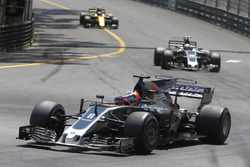 Romain Grosjean, Haas F1 Team VF-17; Kevin Magnussen, Haas F1 Team VF-17