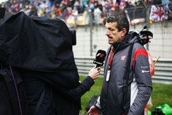 Guenther Steiner, Team Principal, Haas F1 Team, is interviewed on the grid