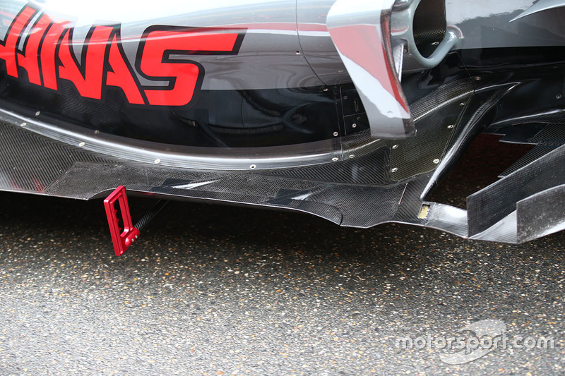 Haas F1 Team VF-17 floor detail