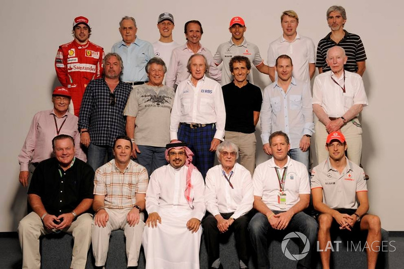 F1 Dünya Şampiyonları grup fotoğrafı: Fernando Alonso, Ferrari, Jack Brabham, Michael Schumacher, Me