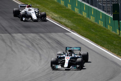 Льюис Хэмилтон, Mercedes AMG F1 W09