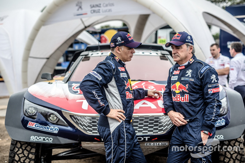 Lucas Cruz, el copiloto de Sainz