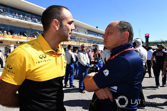 Cyril Abiteboul, Renault Sport F1 Managing Director y Frederic Vasseur, Sauber Team Principal