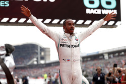 Lewis Hamilton, Mercedes AMG F1, celebrates victory in parc ferme