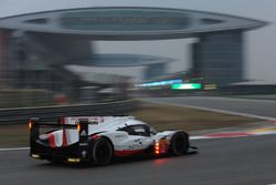 #2 Porsche Team Porsche 919 Hybrid: Timo Bernhard, Earl Bamber, Brendon Hartley