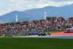 Lewis Hamilton, Mercedes-AMG F1 W09