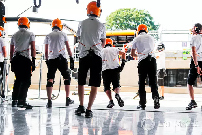 McLaren mechanics