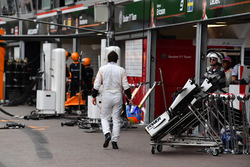 Race retiree Fernando Alonso, McLaren walks in
