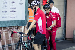 Sebastian Vettel, Ferrari con una bici