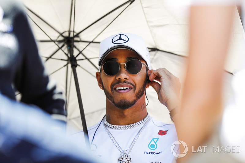 “Foi divertido. Me lembrou um pouco meu tempo no kart, quando eu sempre começava do fim, especialmente no meu primeiro e no segundo ano. Era rápido o suficiente para ganhar a corrida da pole."