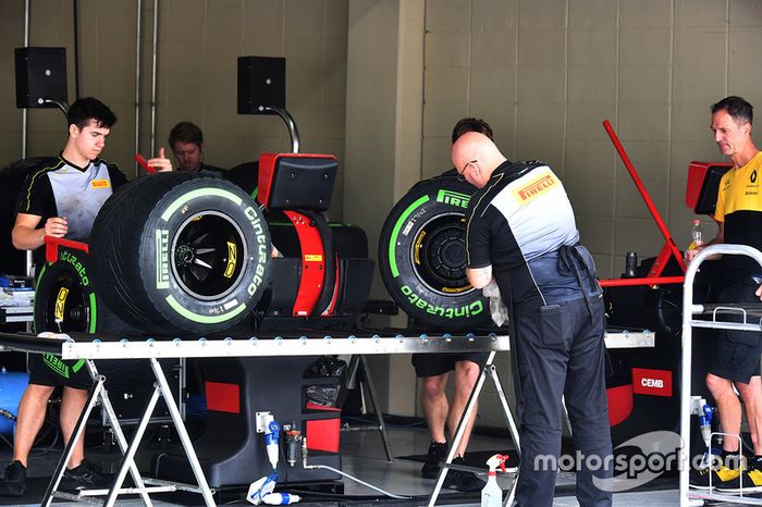 Área de preparación de neumáticos Pirelli