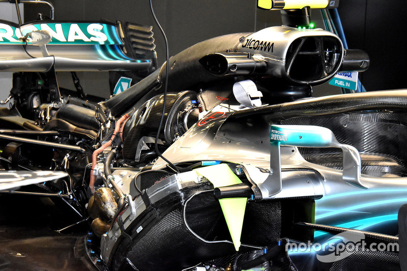 Mercedes W09: ecco la power unit senza cofano