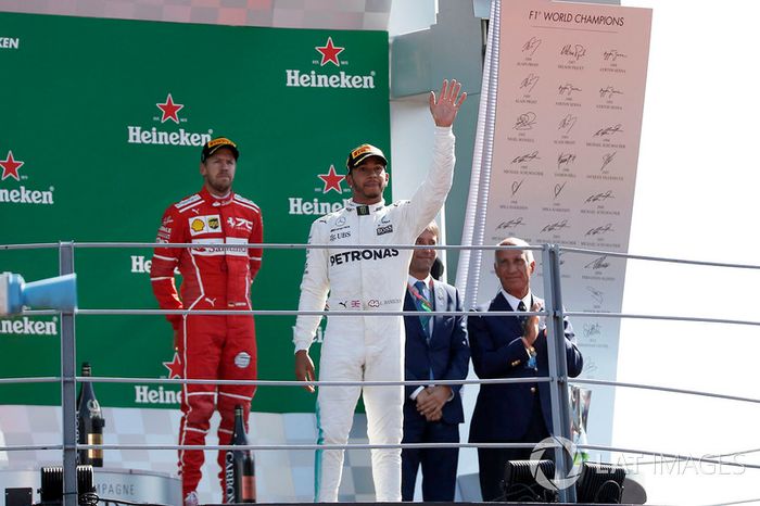 Podio: ganador de la carrera Lewis Hamilton, Mercedes AMG F1,  tercer lugar Sebastian Vettel, Ferrar