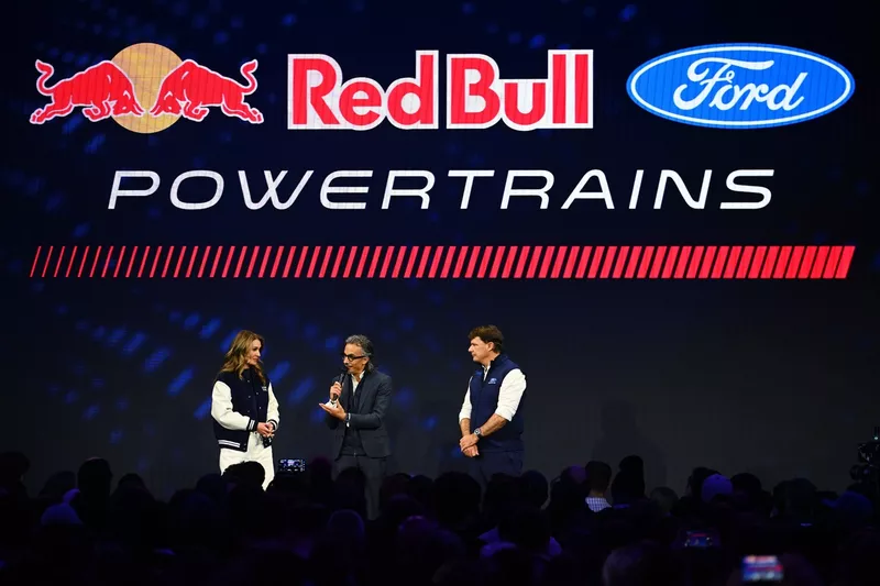 Laurent Mekies, directeur de l'écurie Red Bull Racing, Jim Farley, PDG de Ford 