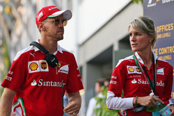 Себастьян Феттель, Ferrari, прес-секретар Ferrari Брітта Роеске