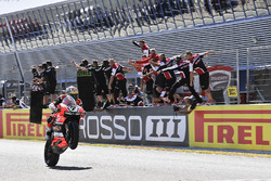 Le vainqueur Chaz Davies, Ducati Team