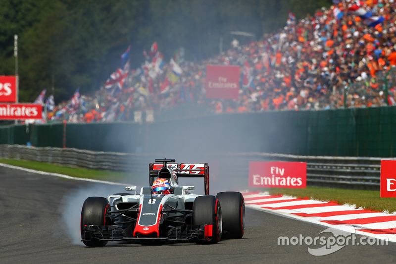 Romain Grosjean, Haas F1 Team VF-16 va al bloccaggio in frenata