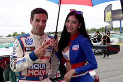 Davit Kajaia, Team Engstler, Volkswagen Golf GTI TCR; Gridgirl