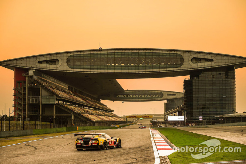 28. #50 Larbre Competition Corvette C7.R: Рікі Тейлор, Ромен Брандела, П'єрр Раг