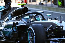 Nico Rosberg, Mercedes AMG F1 W07 Hybrid with the Halo cockpit cover