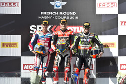 Podio: il vincitore della gara Chaz Davies, Ducati Team, il secondo classificato Michael van der Mar