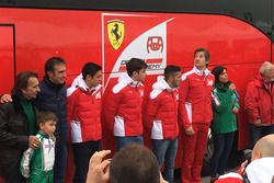 Emerson Fittipaldi, Giuliano Alesi, Charles Leclerc y Massimo Rivola