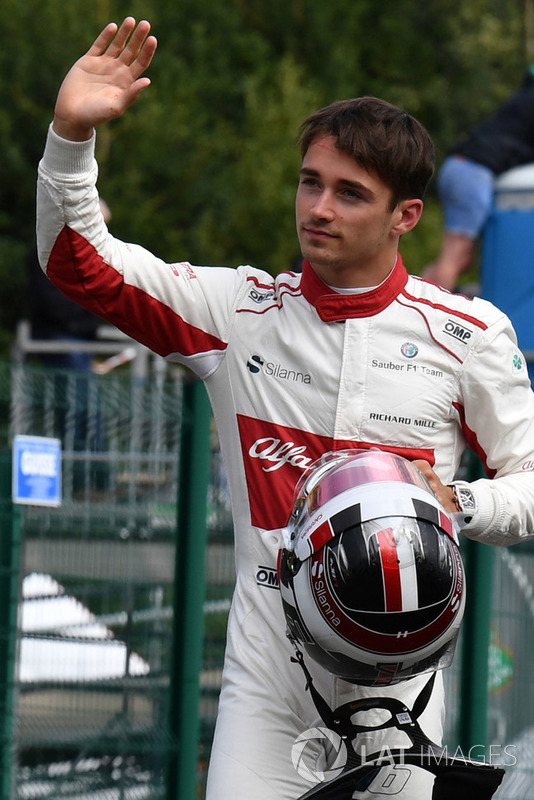 Race retiree Charles Leclerc, Sauber walks in