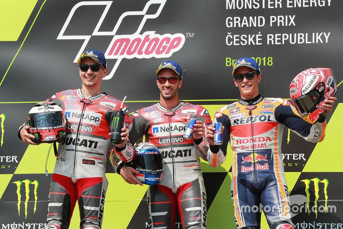 Podio Andrea Dovizioso, Ducati Team, segundo Jorge Lorenzo, Ducati Team, tercera plaza Marc Marquez, Repsol Honda Team
