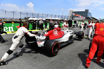 Charles Leclerc, Alfa Romeo Sauber C37 on the grid