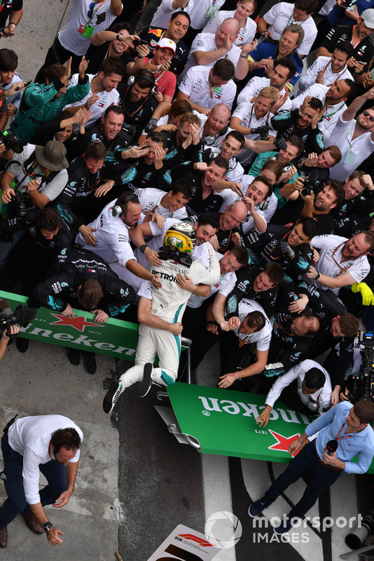 Льюіс Хемілтон, Mercedes AMG F1