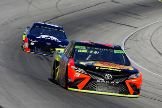 Martin Truex Jr., Furniture Row Racing, Toyota Camry Bass Pro Shops/5-hour ENERGY and Alex Bowman, Hendrick Motorsports, Chevrolet Camaro Axalta
