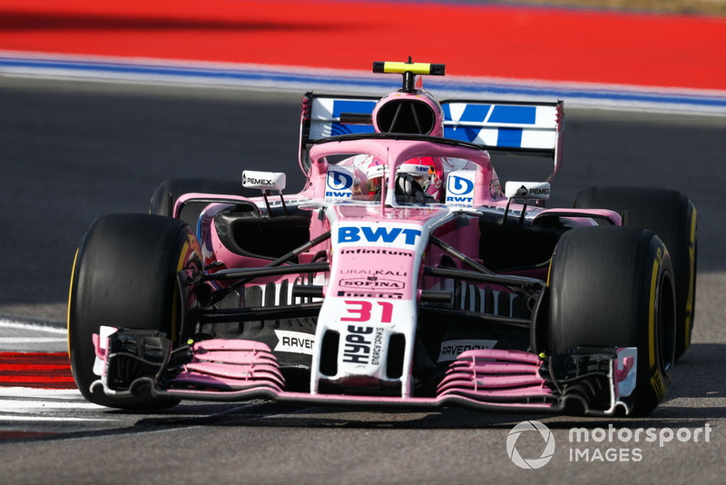 Esteban Ocon chegou a dar passagem para Sergio Pérez perseguir Magnussen, mas o mexicano devolveu o posto e o dinamarquês ficou em nono