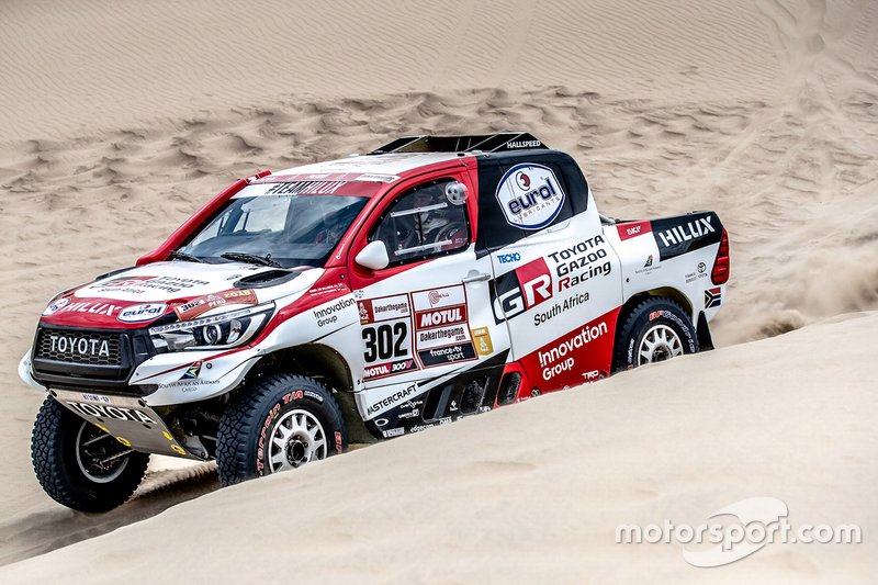 #302 Toyota Gazoo Racing Toyota Hilux: Giniel de Villiers, Dirk von Zitzewitz
