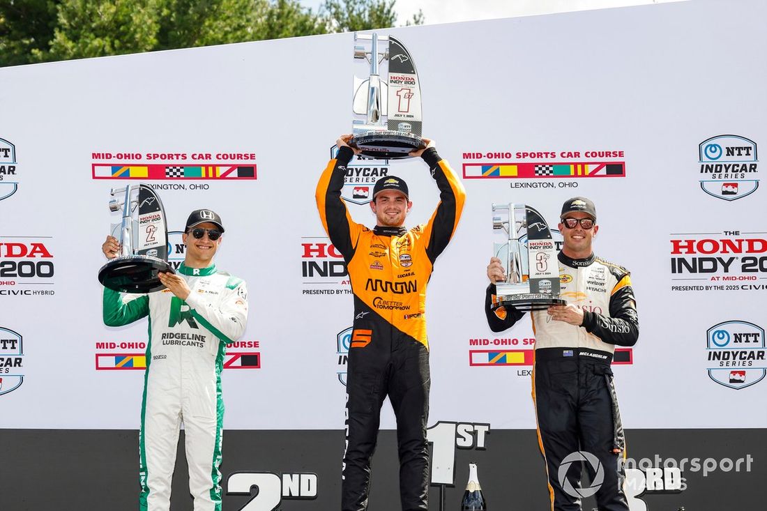 Alex Palou, Chip Ganassi Racing Honda, Patricio O'Ward, Arrow McLaren Chevrolet, Scott McLaughlin, Team Penske Chevrolet, podio