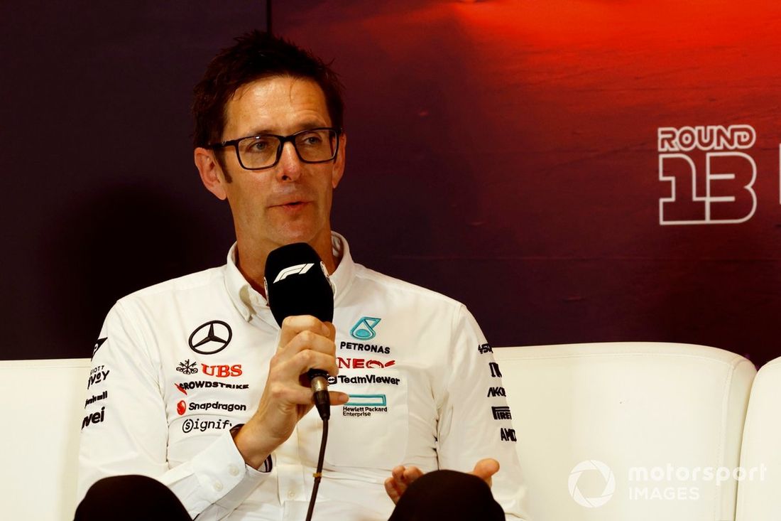 Andrew Shovlin, Director de Ingeniería en pista del equipo Mercedes-AMG F1, en la rueda de prensa de los directores del equipo.