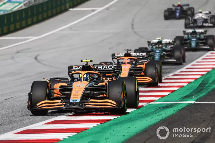 Lando Norris, McLaren MCL36, Daniel Ricciardo, Sebastian Vettel, Aston Martin AMR22