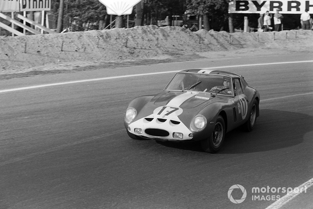 #17 Ferrari 250 GTO: Glenn Roberts, Bob Grossman

