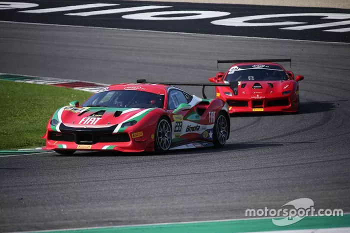 #233 Ferrari 488 Challenge, The Collection: Benjamin Hites