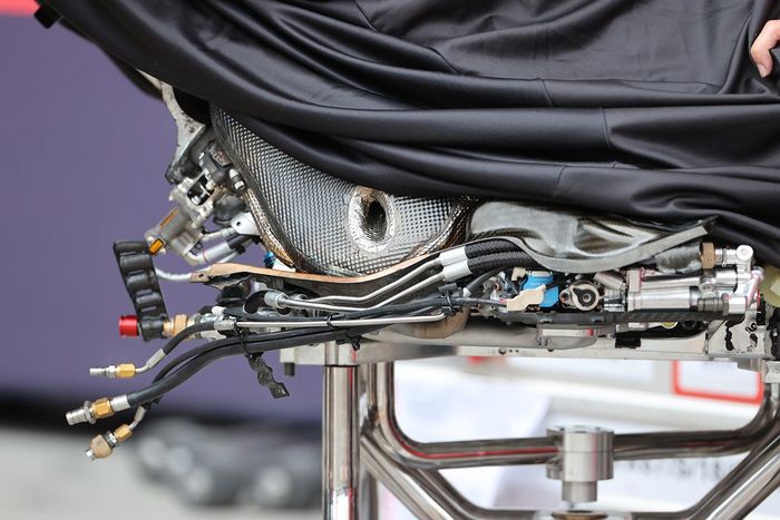 Detalle del motor del Red Bull Racing RB16B