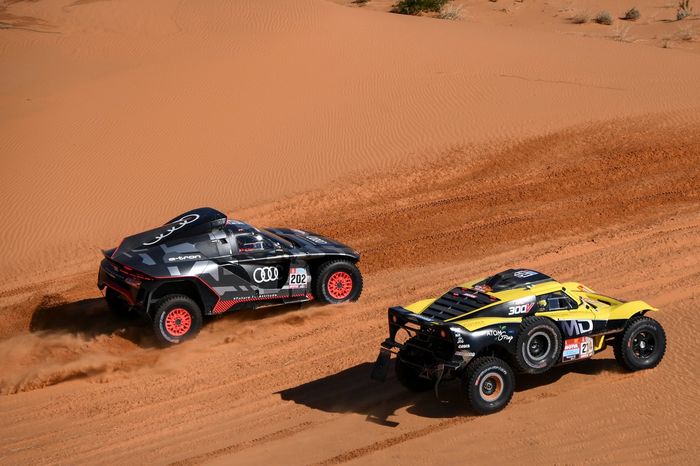 #202 Team Audi Sport Audi: Carlos Sainz, Lucas Cruz, #214 MD Rallye Sport Optimus Md: Christian Lavieille, Johnny Aubert