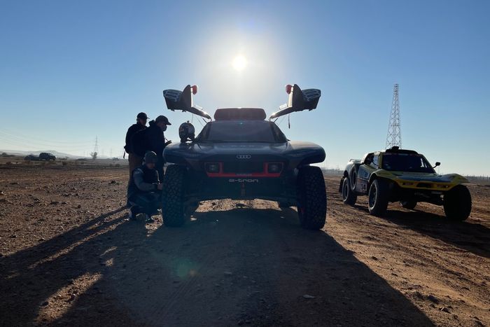 #200 Team Audi Sport Audi: Stéphane Peterhansel, Edouard Boulanger 
