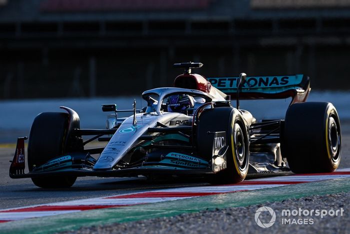 Lewis Hamilton, Mercedes W13