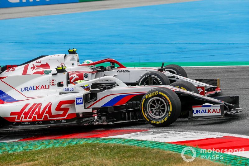 Mick Schumacher, Haas VF-21,  Antonio Giovinazzi, Alfa Romeo Racing C41